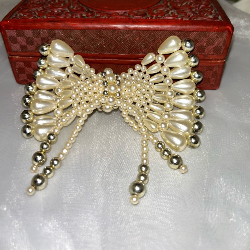 Beautiful Beaded barrette